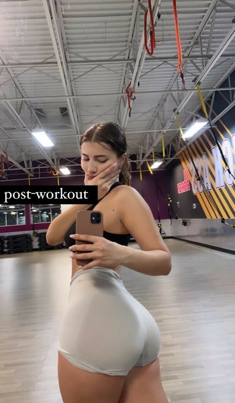 niaarellano model nice photo