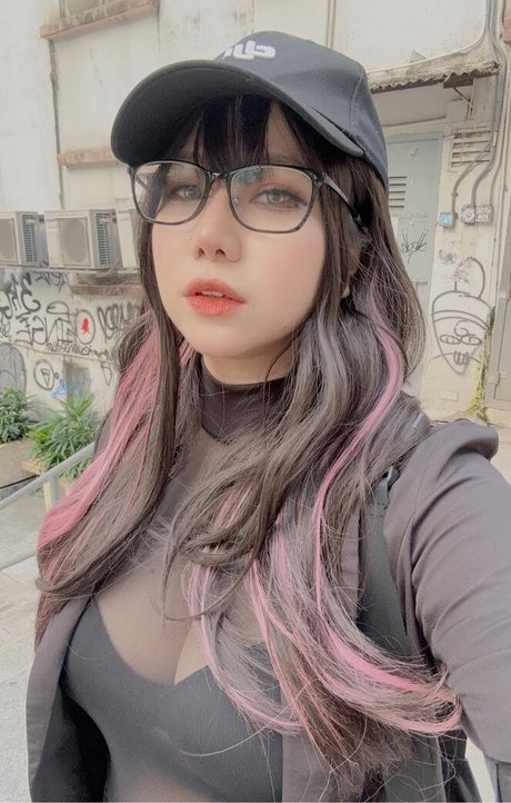 Ai Natsumi pretty model images