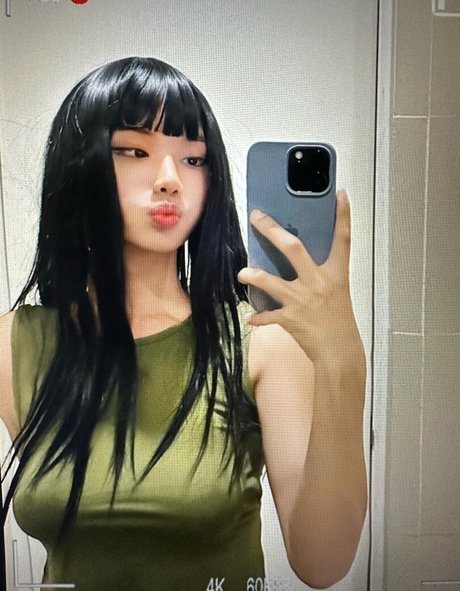 Arihienna sexy star pictures