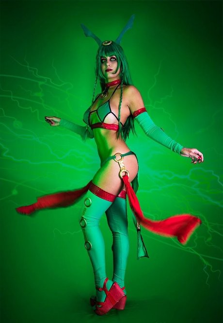 Khainsaw erotic model photos