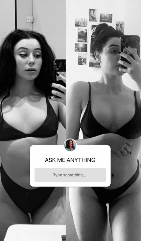 LivBev nude model photo