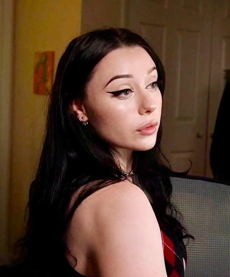 LivBev best model photo