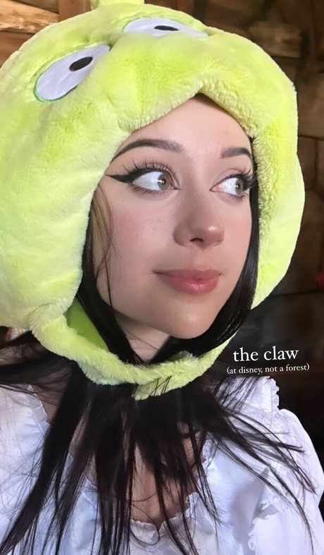 LivBev nudes star archive