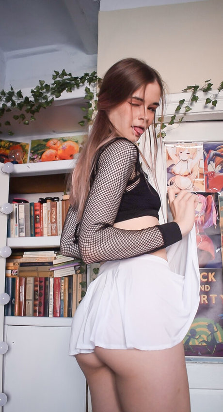 iriesska model naked pic