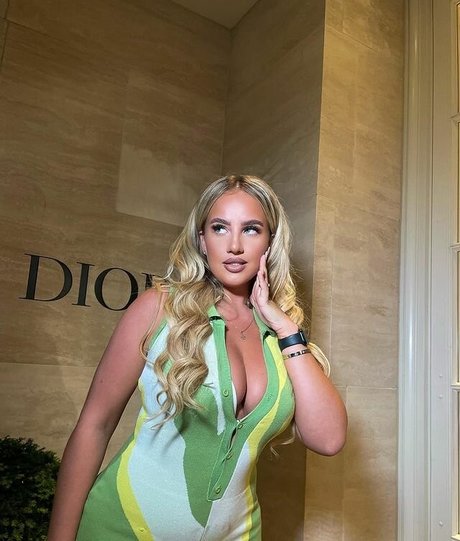 LAURA GOLD top actress images