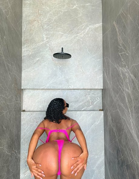 erikayrose model sexy picture