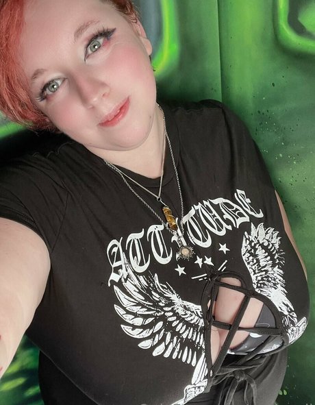 ccolosall naked star galleries