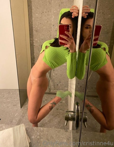 Cristinne4u star pornographic image