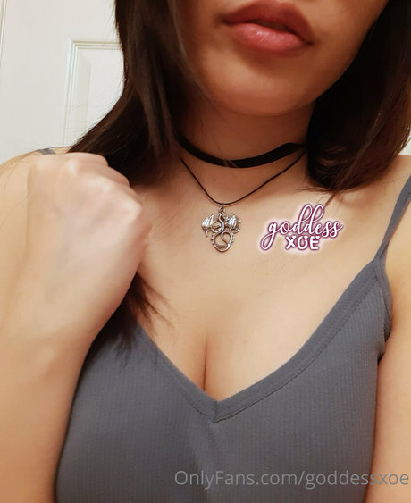 goddessxoe star hot photo