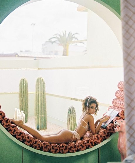 Carla Guetta Cohen model nice pic