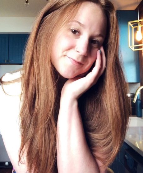 Ashleigh Burton hot actress image