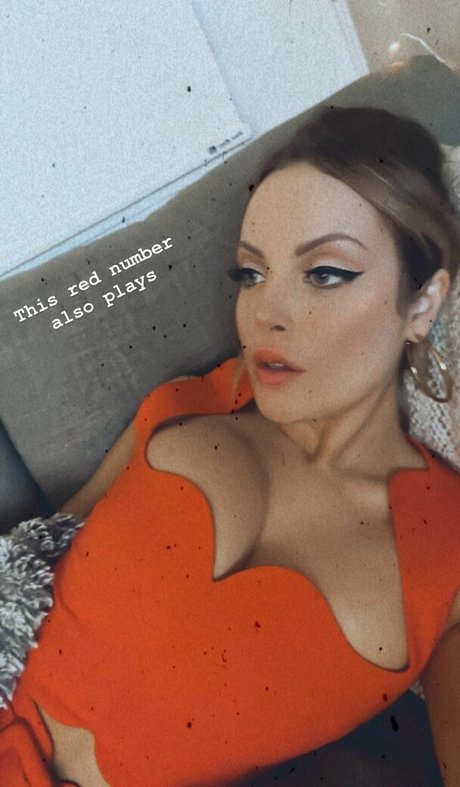 Elizabeth Gillies best pornstar images