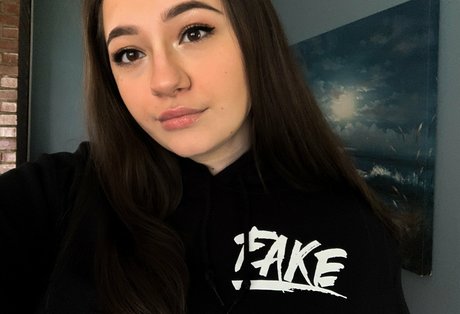 Bananabrea model adult photos