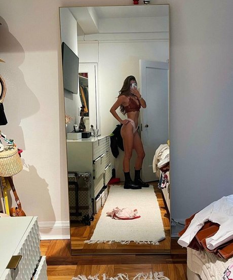 Nina Adgal perfect model pics