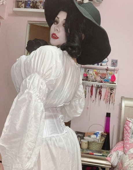 natylikespizza model naked gallery