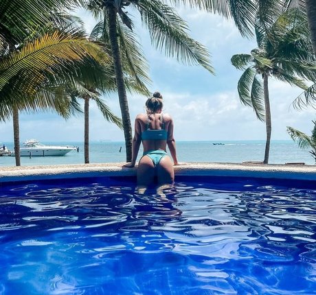 LuluLuvely sex model images