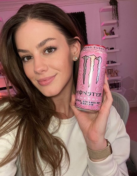 LuluLuvely pornstar exclusive image