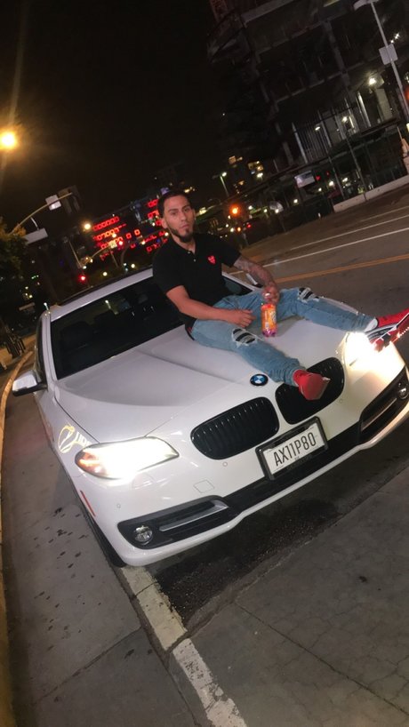 Nyf1yboy naked star img