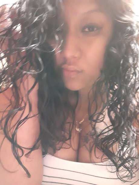 UrFaveGirl art model pic