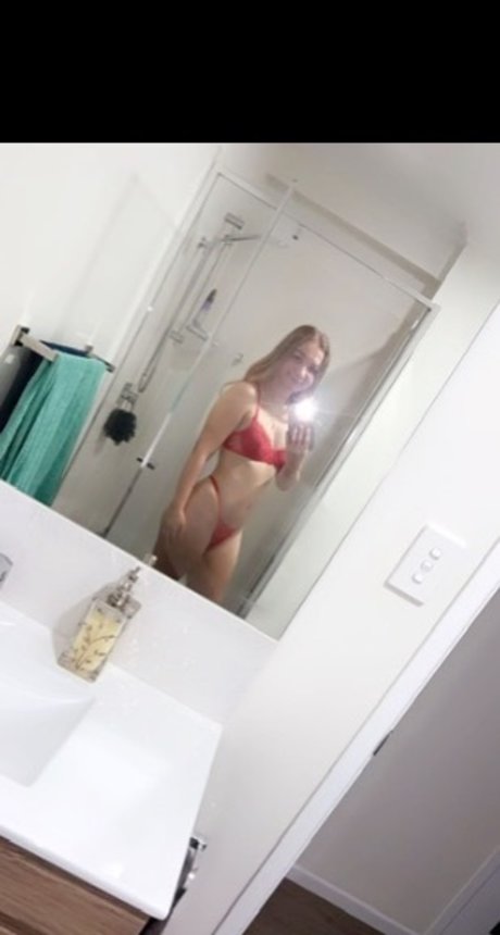 Nikki 101 pornstar sexy gallery