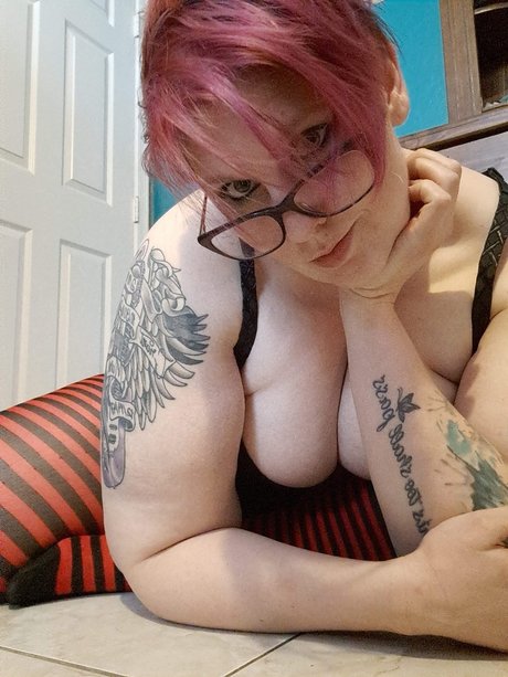 Penguincookie nude pornstar pic