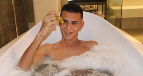 Pecado de Anjo best star photo