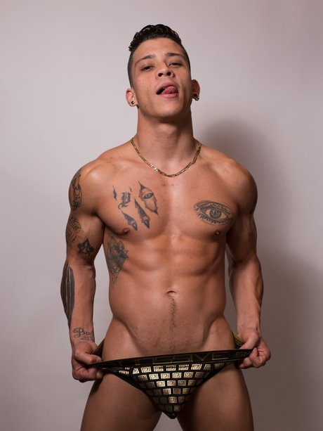 Paul P_ star xxx pic