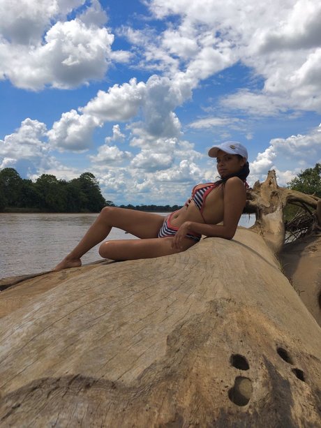 ESTRELLA MU OZ model nice images