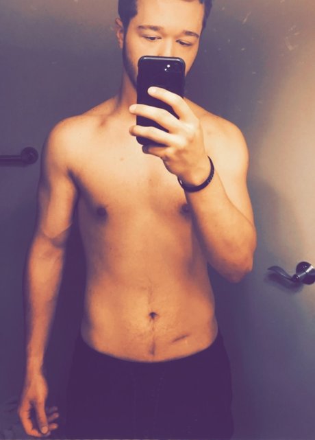 PassingThrough exclusive actress photo