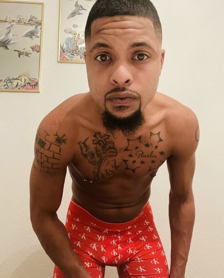 Papi_ nude model img