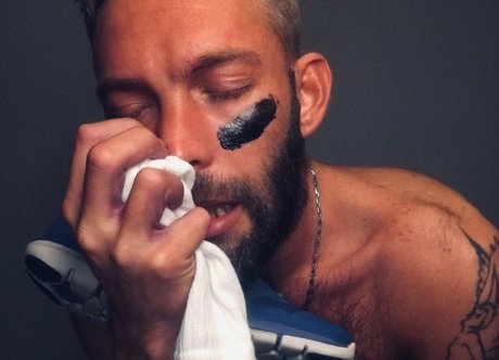 Oscar HM pornstar erotic image