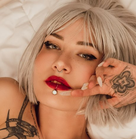 OnlySky by Skydot top model pic