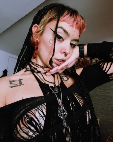 ONIRIKA pornographic actress photo