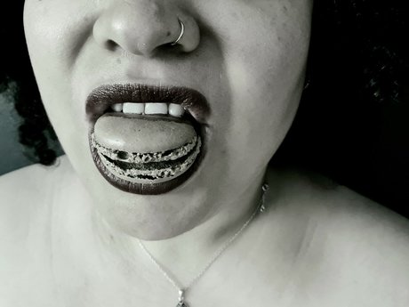 OMGWhatsGoingOn naked pornstar gallery