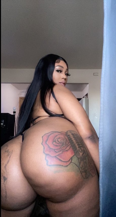 PrettyCheekss pornographic star photo