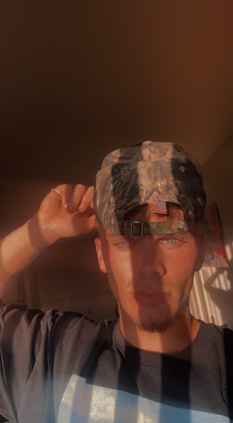 Kyle Staple top model gallery