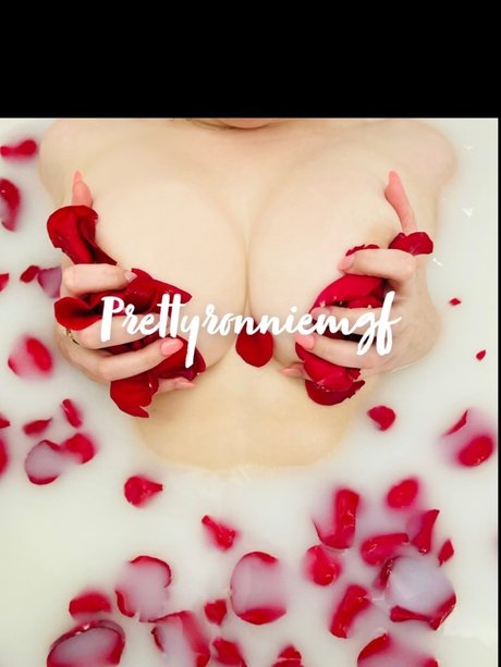 PrettyRonnie pornstar hd archive