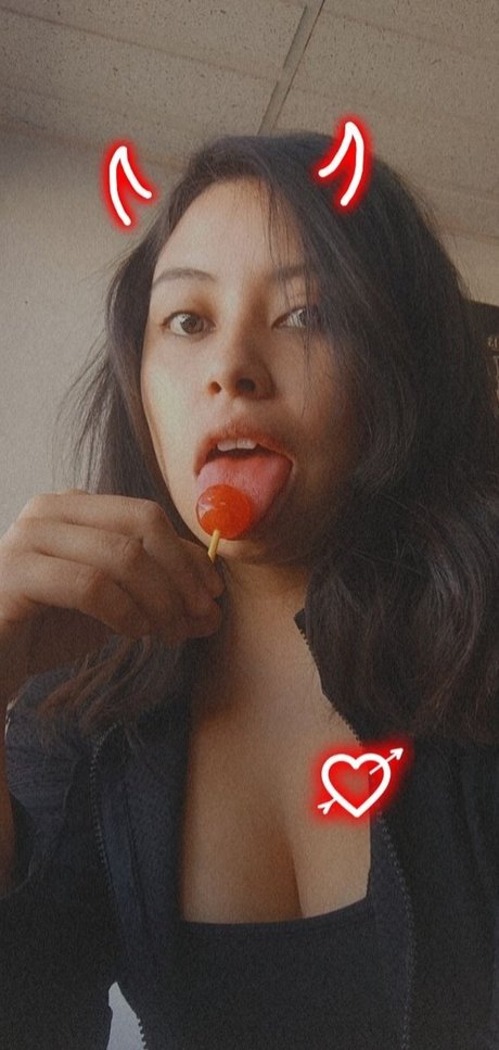 PoypoyKarly star nudes galleries