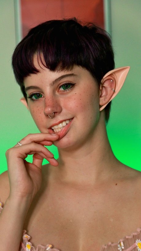 Poppy Mae_ model nude gallery