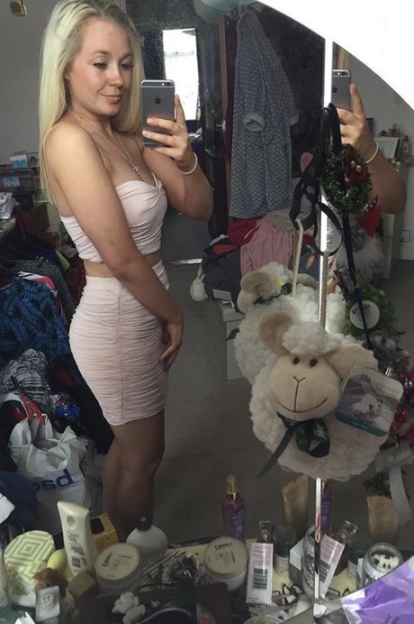 Poppy Hunter FREE TEASER ACCOUNT naked pornstar gallery