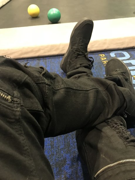 Polly Freaks model beautiful img