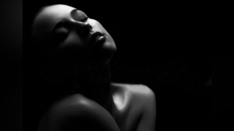 Eve s Universe sexy model image