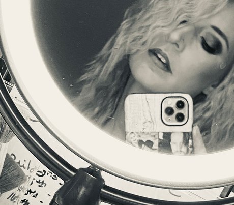 Platinum Jules pornstar hd pics