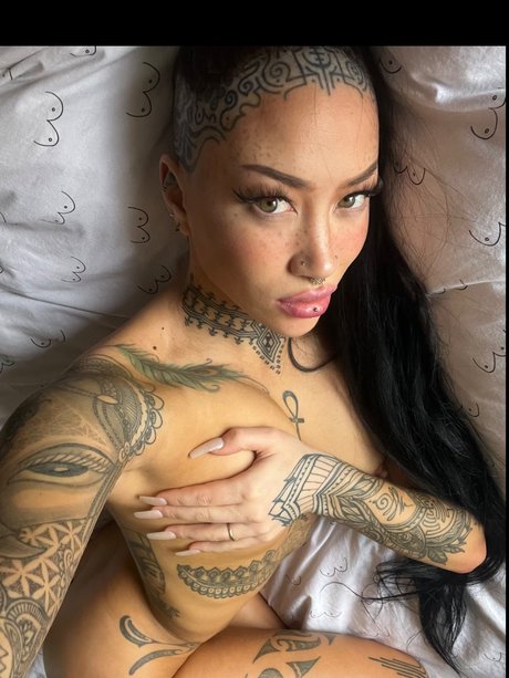 Baelien Top 4_ exclusive model pic