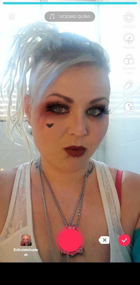 PiuPiu pretty model photos