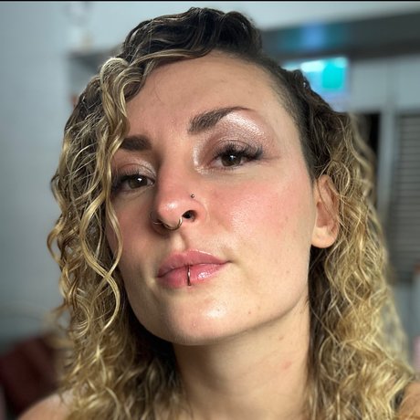 Scaffie Olding adult star picture