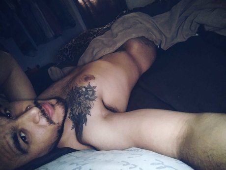 Pichiz FB sex model photos