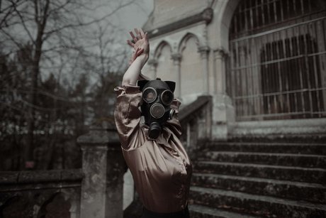 Petite Morte nude model picture