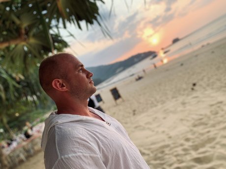 Quentin Tarantino nude actress photo