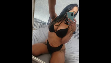 Queenred11 nudes star photos